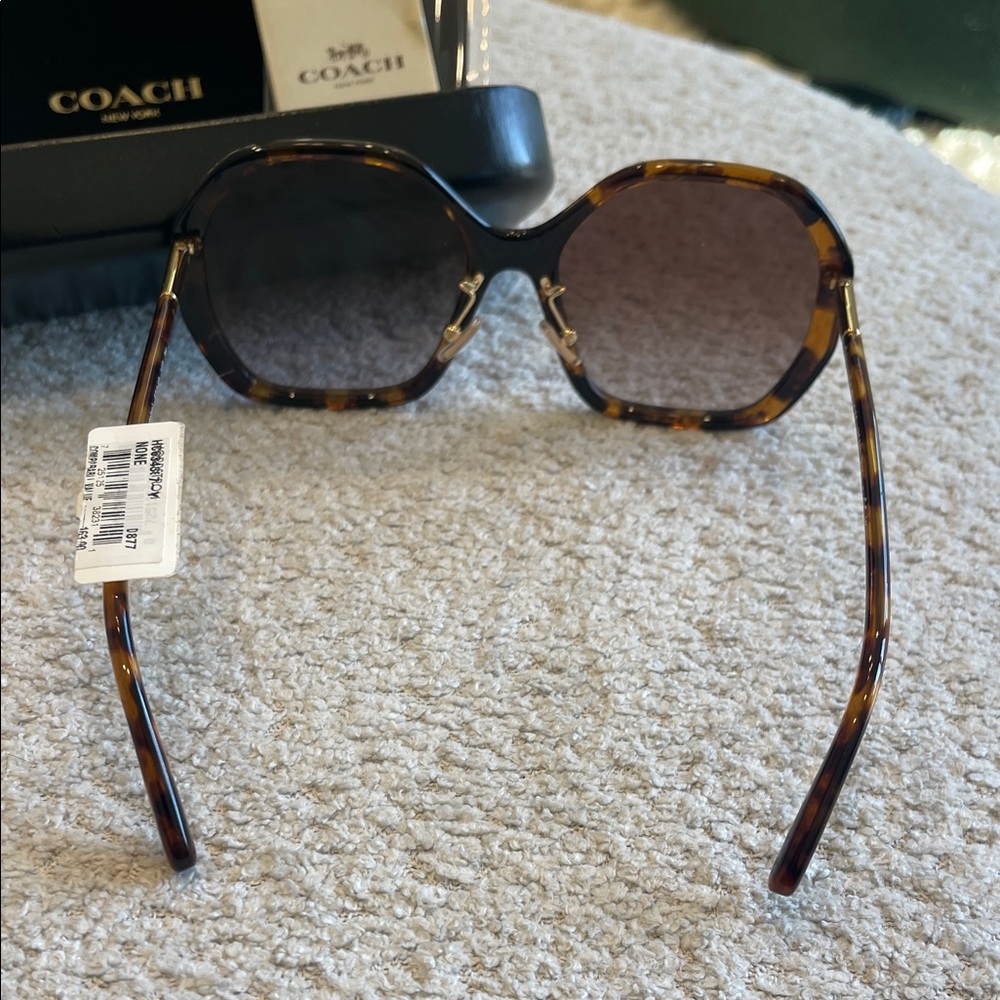 NWT Gorgeous Coach Sunglasses - Picture 3 of 5